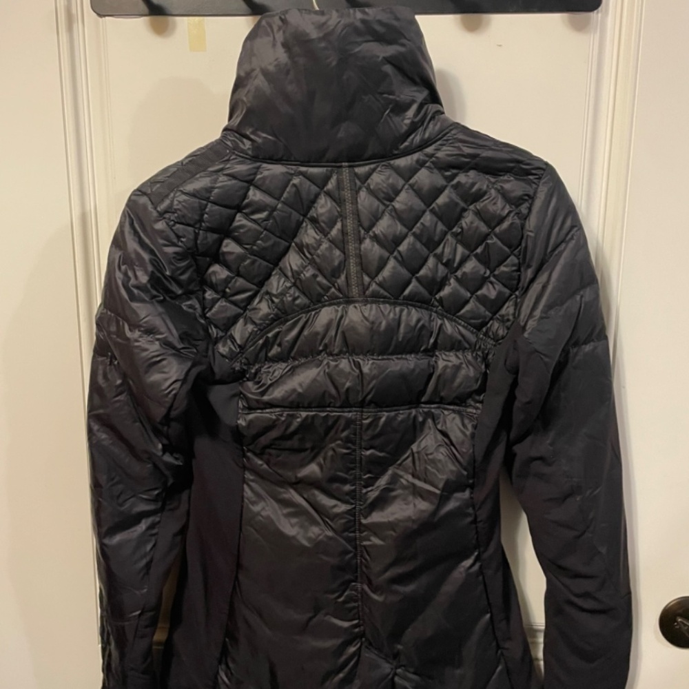 LULULEMON DOWN FOR A RUN PULLOVER - Picture 5 of 9